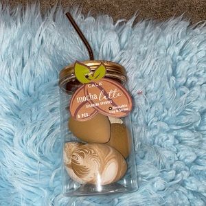 Mocha latte blending sponges